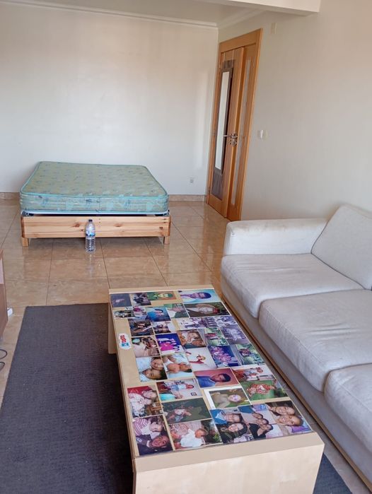 Alugo quarto na Venda Nova Amadora