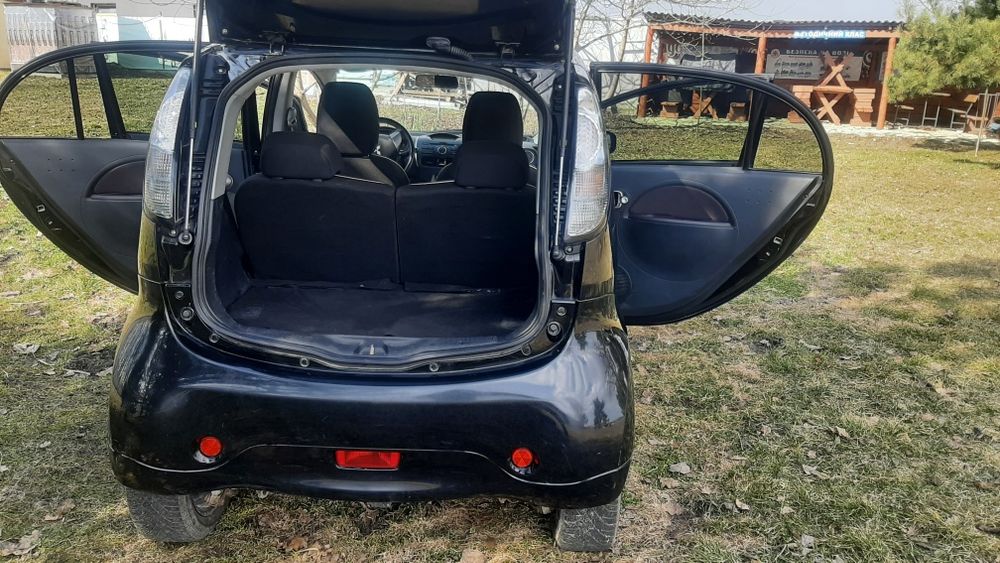 Mitsubishi i-miev 2012