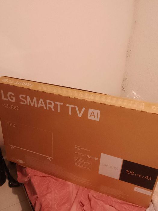 Tv LG 4k 43 polegadas impecável.