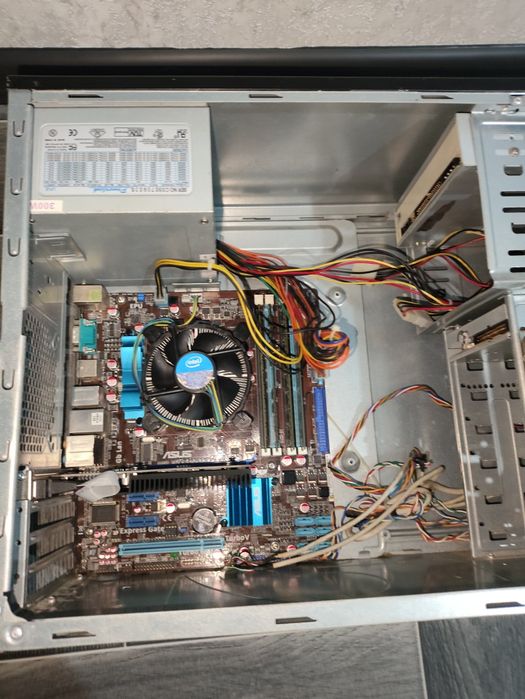 Продам пк , цілий або по комплектуючим .