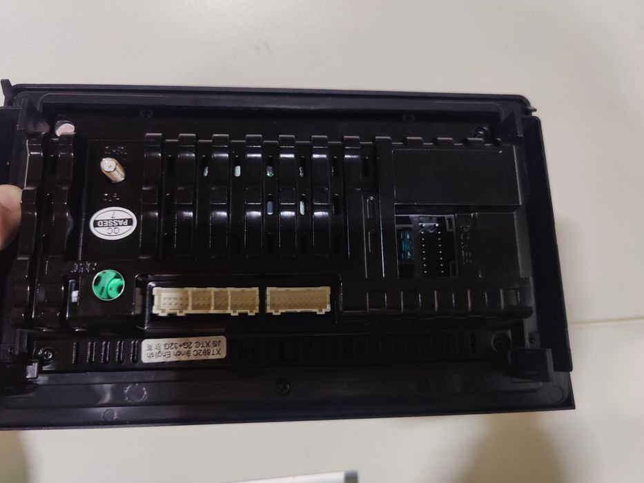 штатна автомагнітола Audi 4 модель C 7561