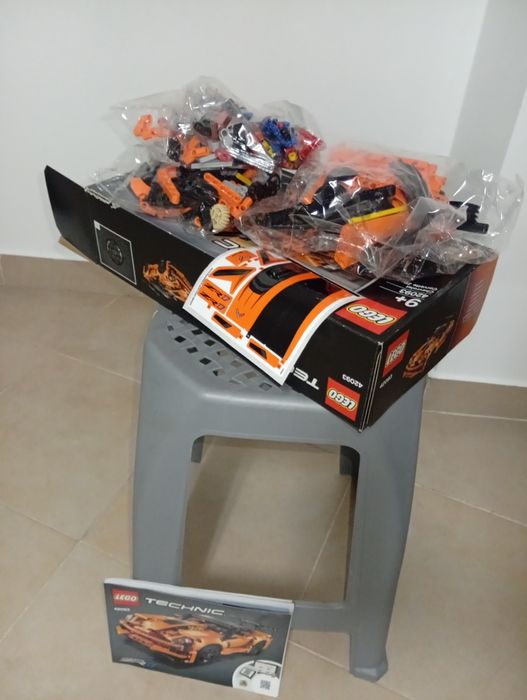 Lego Technic caixa completa e nova modelo de carro 9+