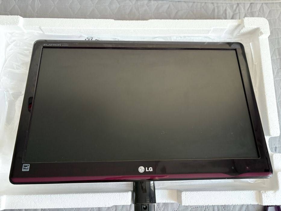 Продам монітор 21”5 LG