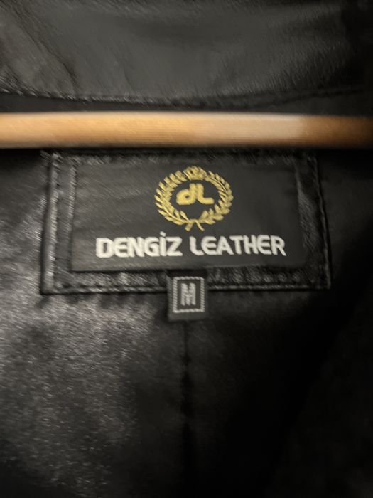 Куртка шкіряна жіноча