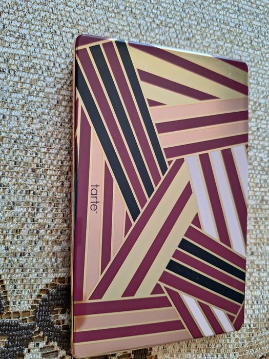 Paleta cieni Gilded - Tarte