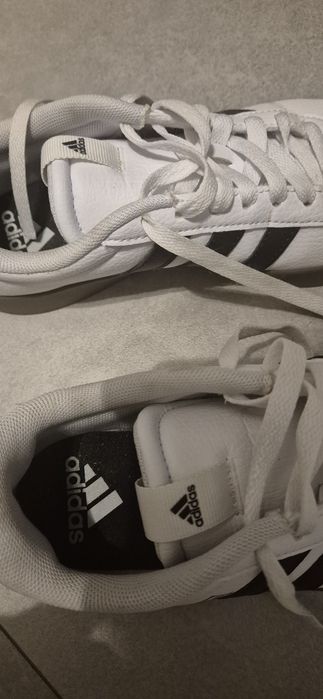 Buty sportowe damskie