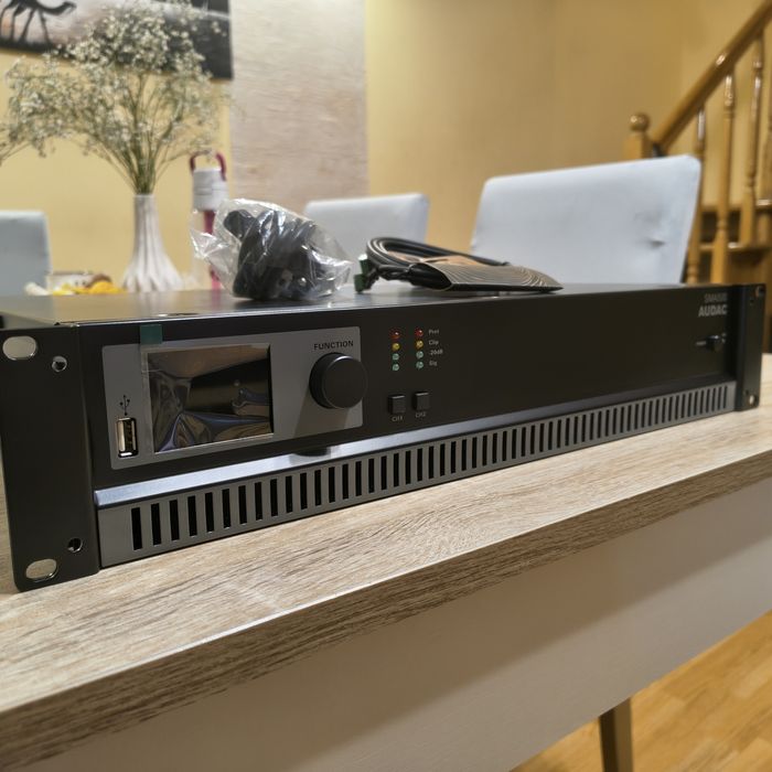 Dwukanałowy wzmacniacz mocy AUDAC SMA500 2 x 500W