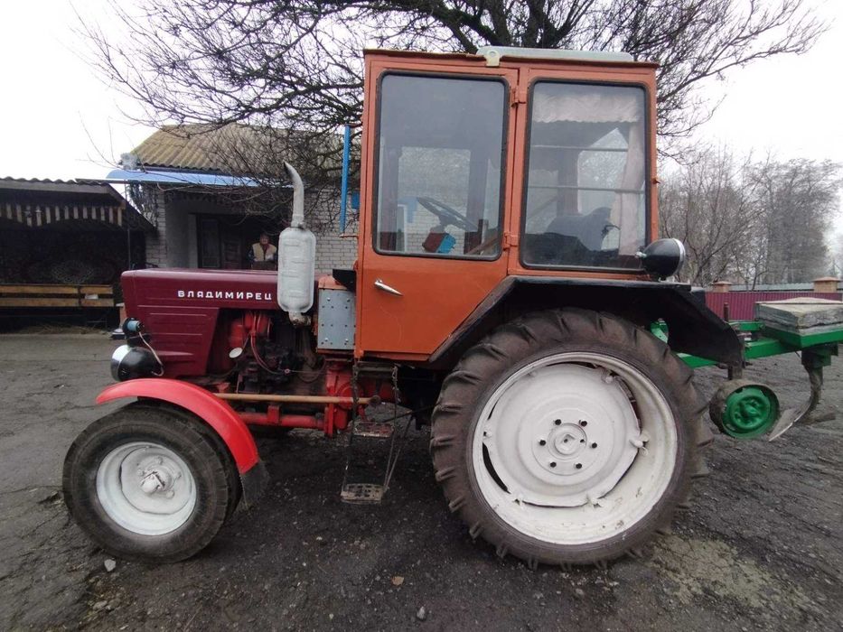 Продам Трактор Т-25,, картоплесаджалка, (можна окремо