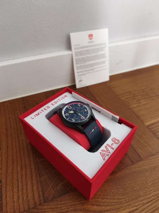 Zegarek męski AVI-8 Spitfire P8331 Laguna Chronograph Limited Edition - Dywizjon 303 - 450 egzemplarzy