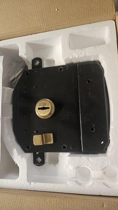 Fechadura Teicocil na caixa com 5 chaves extensíveis