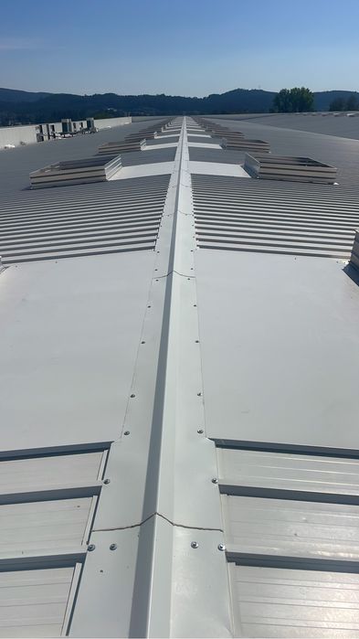 Fabricação de Poste Pedestral carregador Automotivo