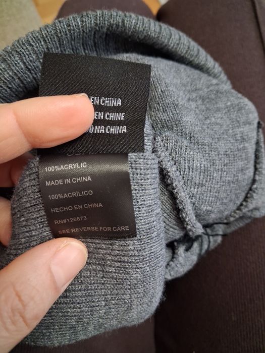 Czapka i rękawiczki-komplet męski.