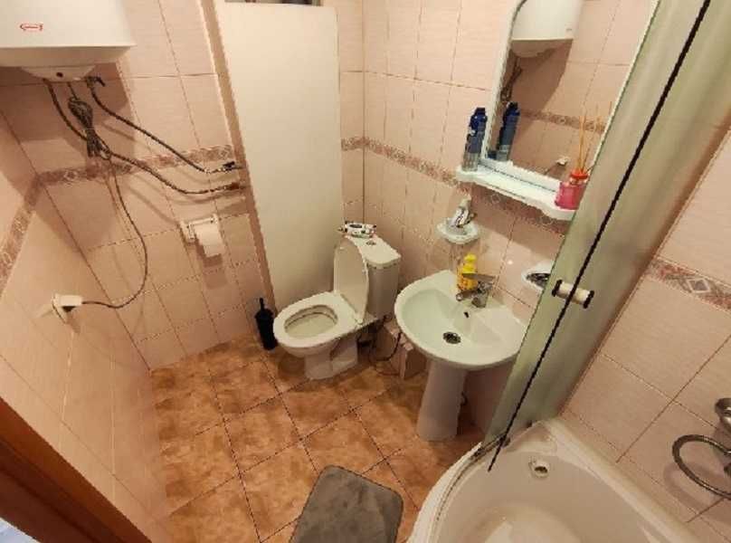 Продаётся 1 ком. кв. ул. Академика Александрова  на Осипке.