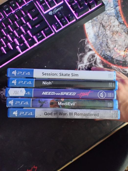 Gry ps4 w bardzo dobrym stanie