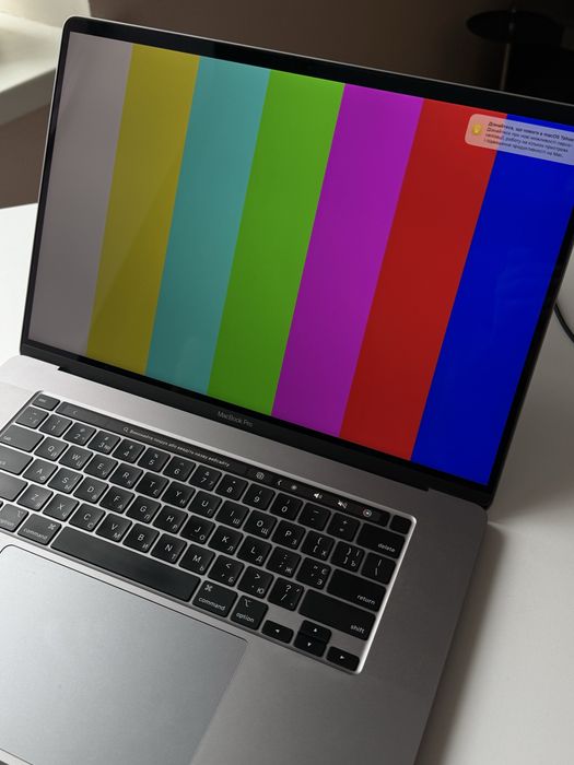 MacBook Pro 16" 2019 i9 16GB 1TB AMD 5500M повний комплект