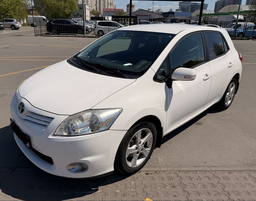 Toyota Auris 2012 р.