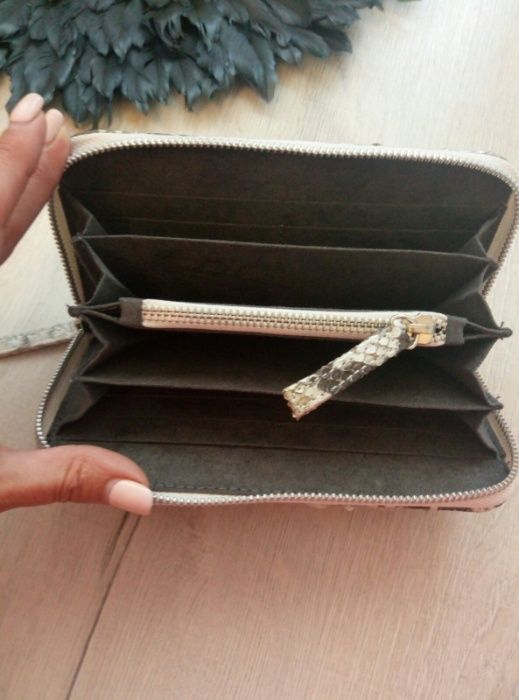 Кошельки из кожи питона