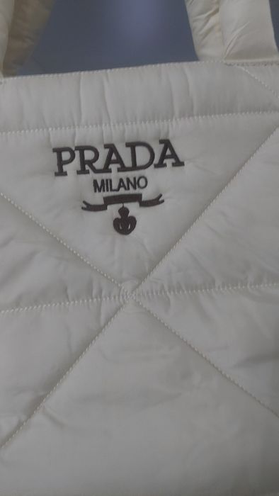 Nowa swietna torebka ecru Prada