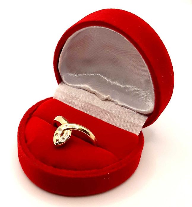 Złoty pierścionek z Cyrkoniami PR.585 W:1,83gr R.14 InterSKLEP