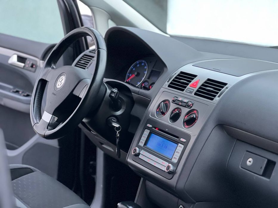 Продам Volksvagen Touran 2007 рік