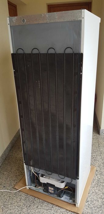 Frigorífico NARDI modelo AT275A para REVISÃO ou Peças