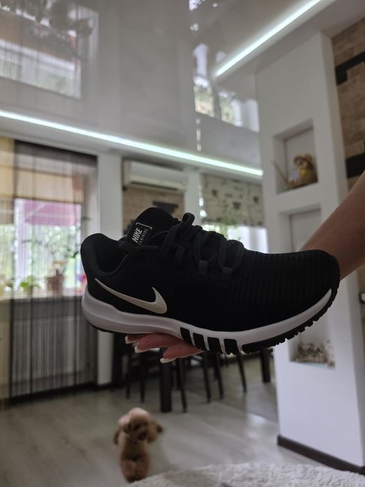Кросівки NIKE  орігінал