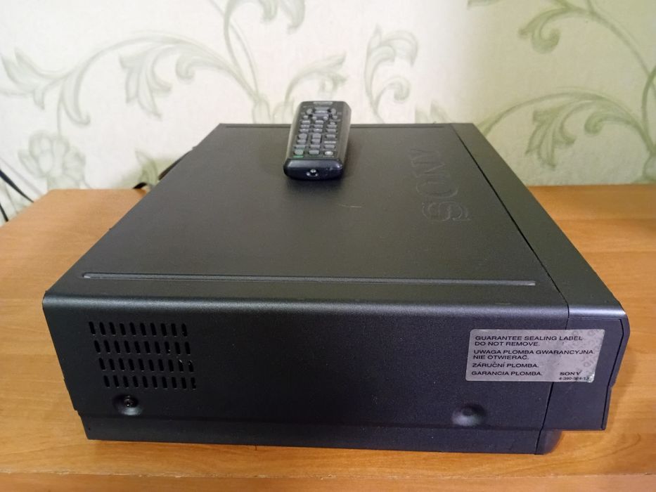 Відеомагнітофон SONY SLV-P58EE