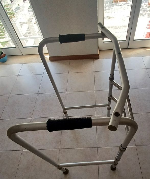 Andarilho articulado