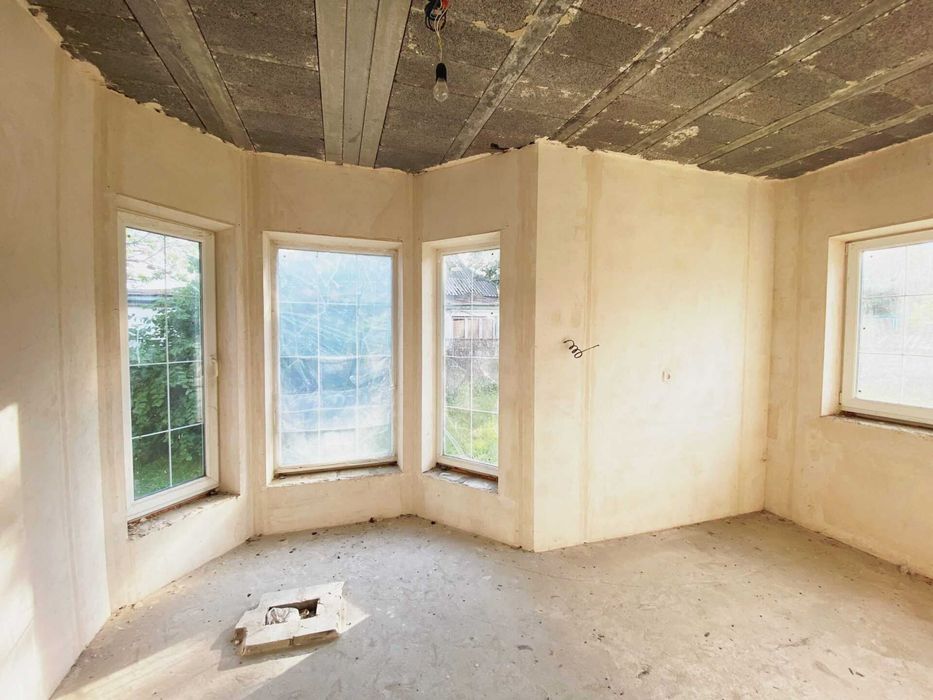 Будинок в центрі Макарова під ремонт, без комісії