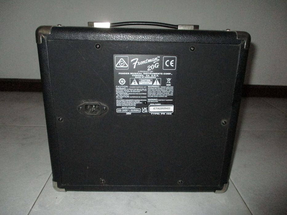 Amplificador Fender Frontman 20G