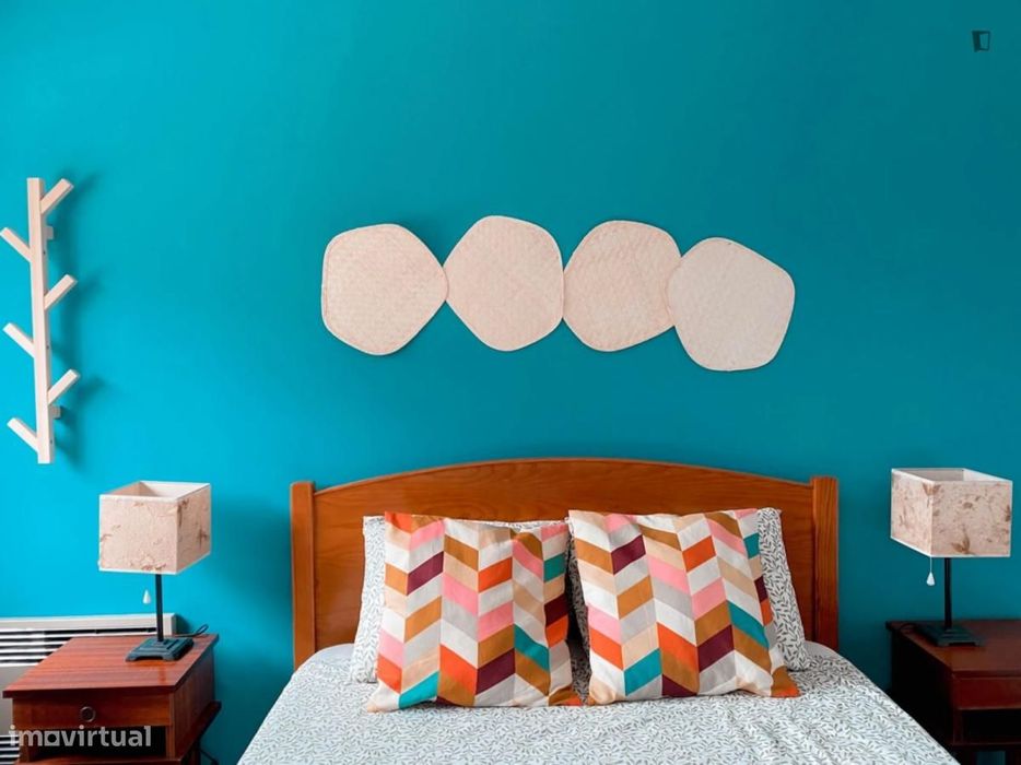 Quarto - localizado em Carcavelos Lisbon