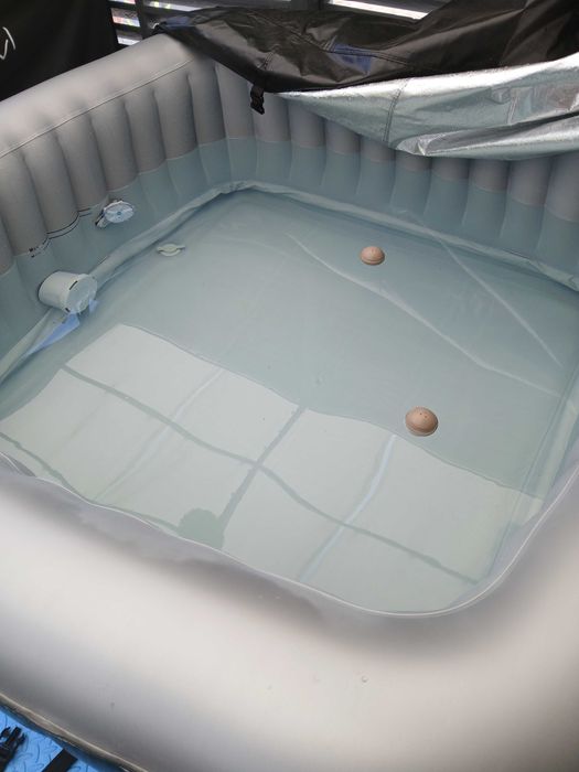 Jacuzzi pompowane 4-osobowe