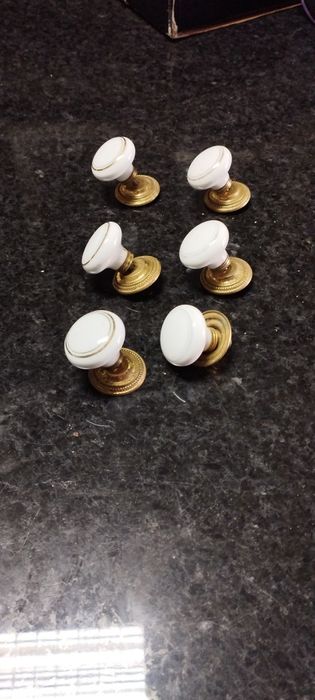 Puxadores em porcelana 6