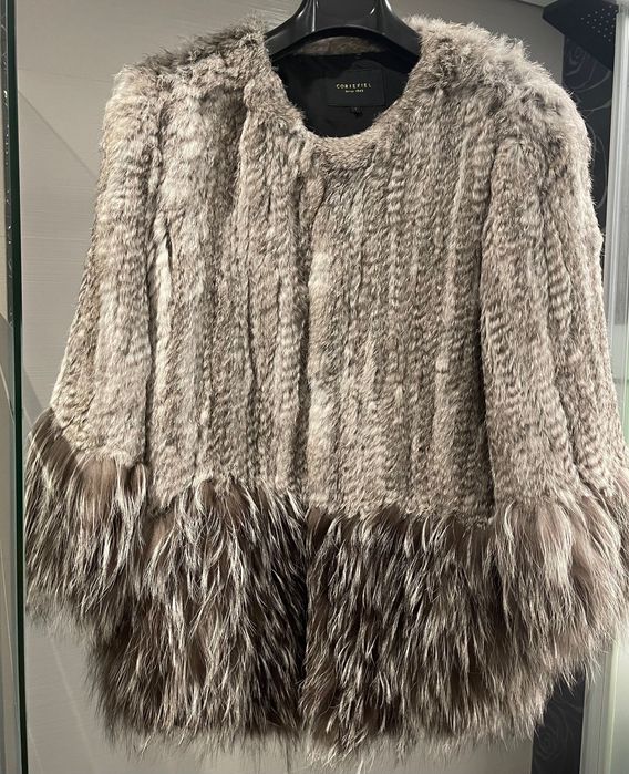 Casaco Novo em pele genuína de raposa e coelho