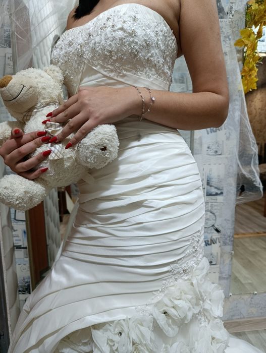 Продам свадебное платье новое