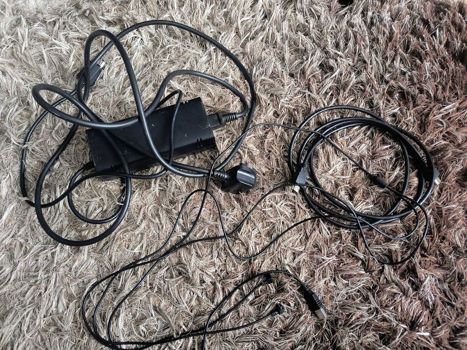 XBOX360 edycja Modern Warfare 3 + 4 Pady + Kinect