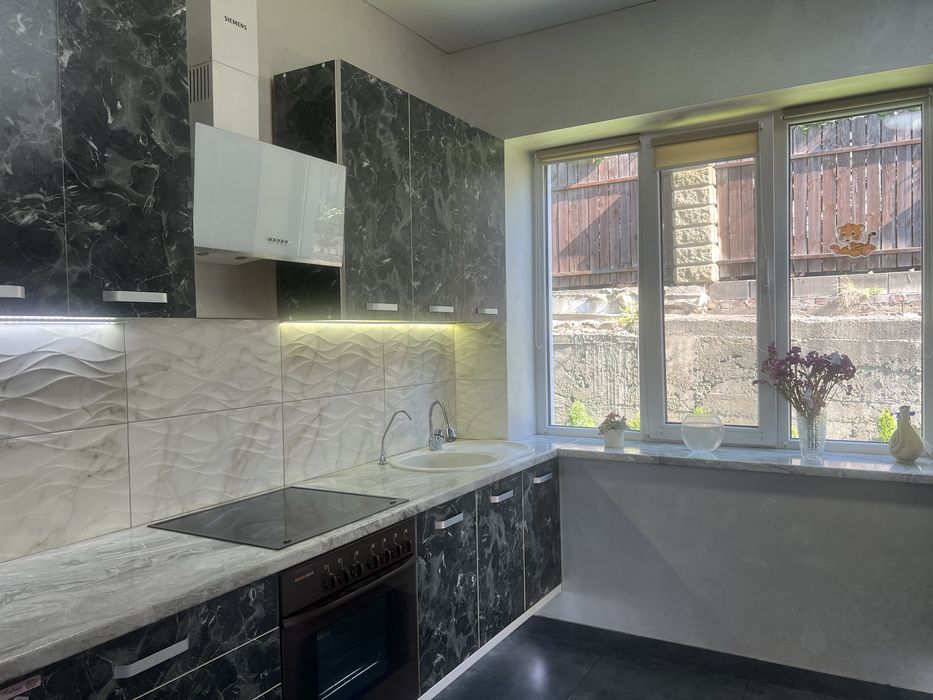 Продаж / Будинок / Веремчука, Червоні Гори, Рівне