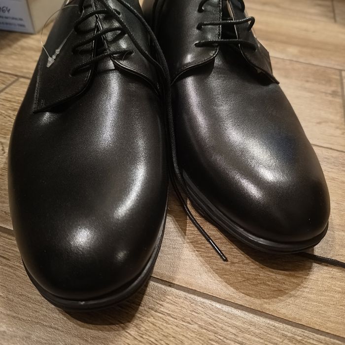 Buty czarne męskie chłopięce wizytowe  39, 42