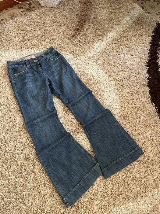 Джинсы bootcut