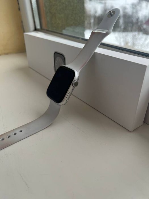 Продам свої епл вотч 8