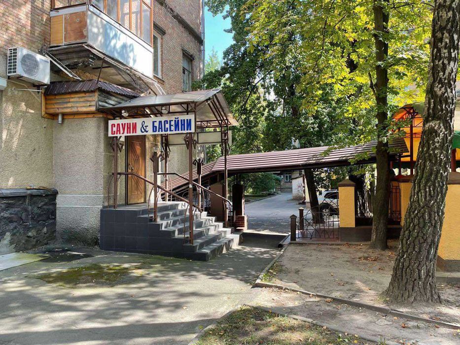 Продаж кафе + тераса на бульварі Вацлава Гавела, 49