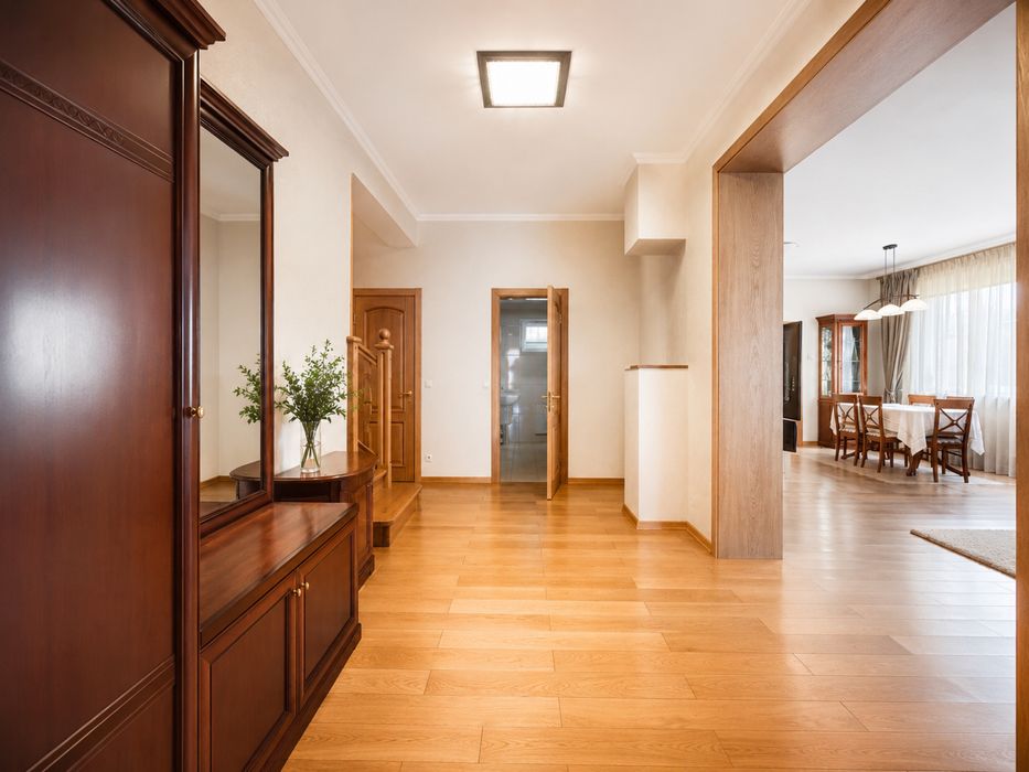 Продаж будинку Центр міста 280м2 ,6 соток ,5 кімнат , гараж №1774