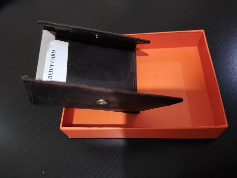 Carteira em pele genuína  pelezone