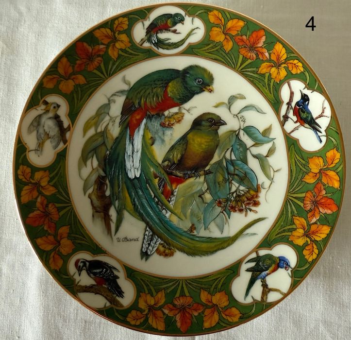 Вінтажні настінні панно тарілки Ursula Band