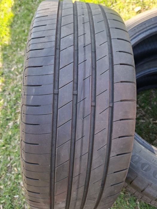 Opony letnie 215/55/18 używane