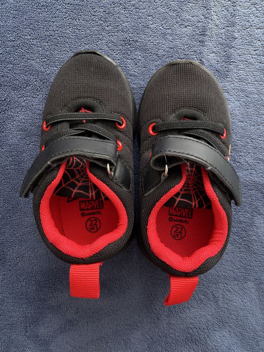 Buty sportowe rozmiar 22
