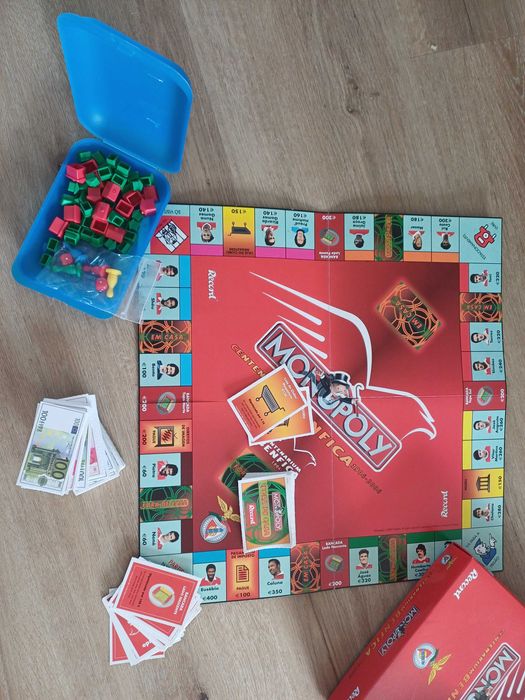 Jogo do Monopólio Benfica, especial do seu centenário 1904/2004