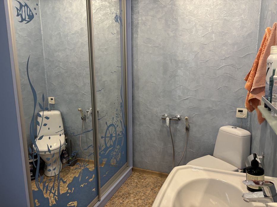 Продаж будинку Дніпровський, Правий беріг