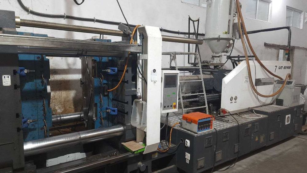 Термопластавтомат IJT-SV650