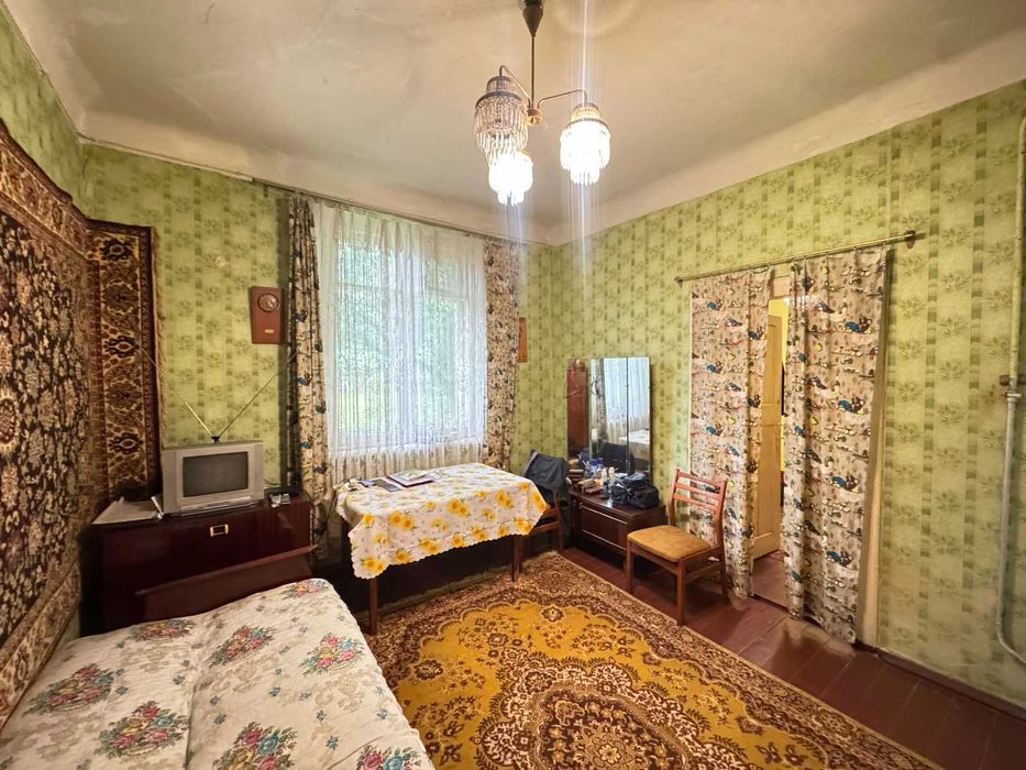 2 кім. квартира з садом та гаражем